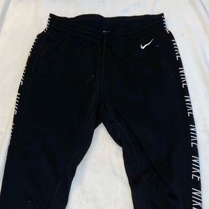 black nike joggers